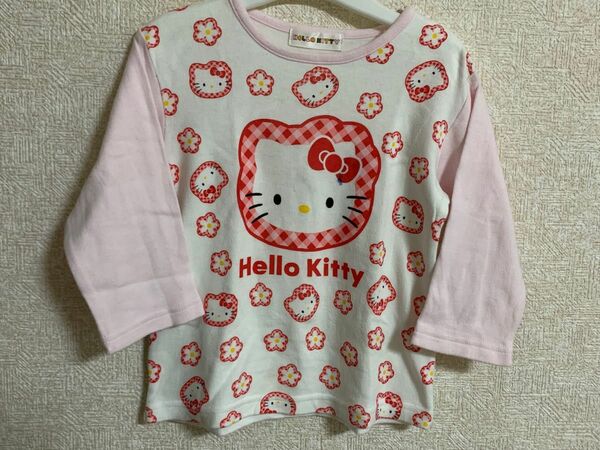 期間限定価格　Hello Kitty 長袖Tシャツ