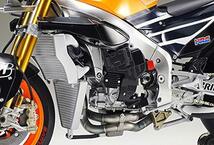 タミヤ 1/12 オートバイシリーズ No.130 レプソル Honda RC213V '14 14130_画像4