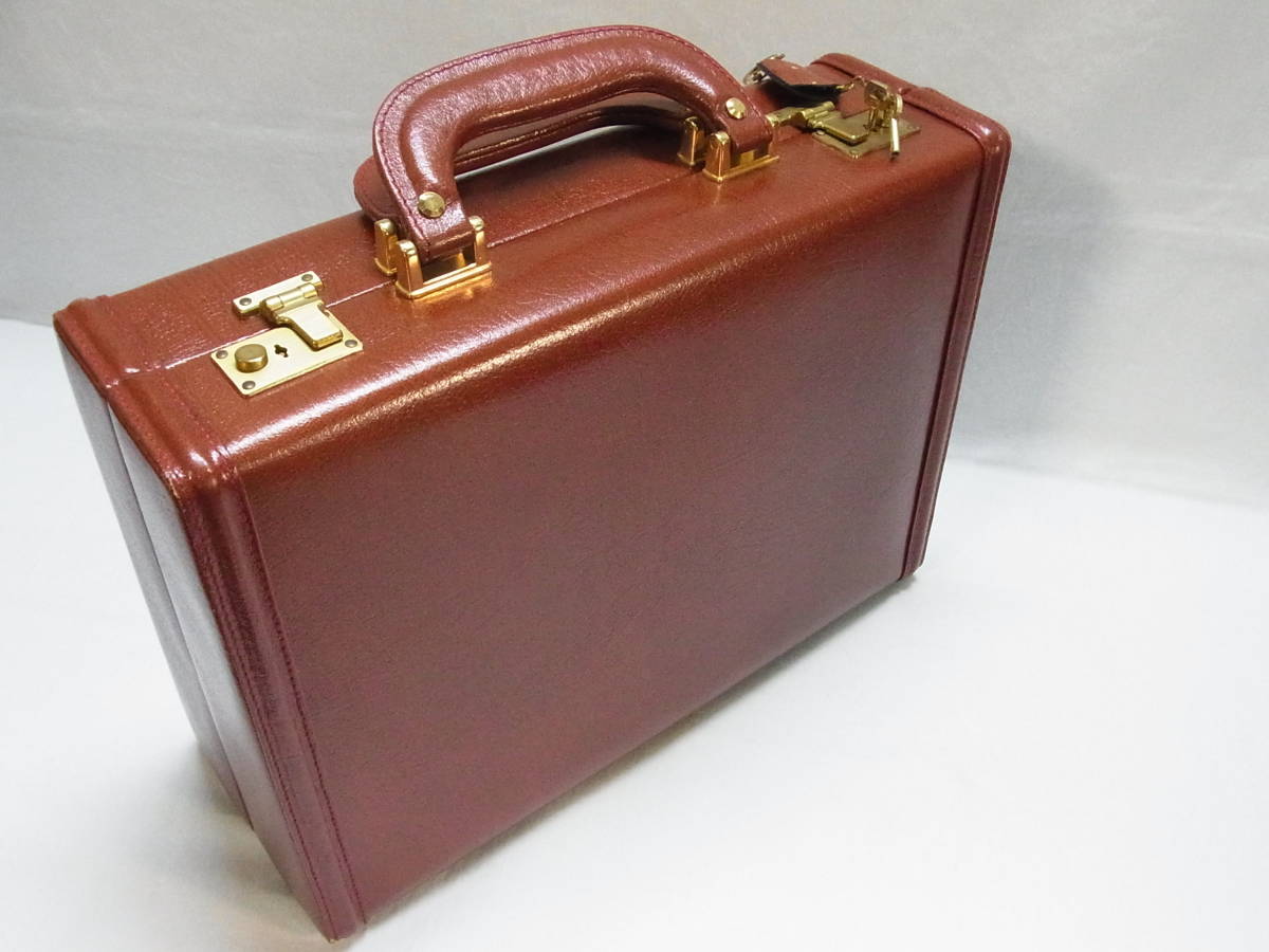 ヤフオク! -アタッシュケース 革の中古品・新品・未使用品一覧