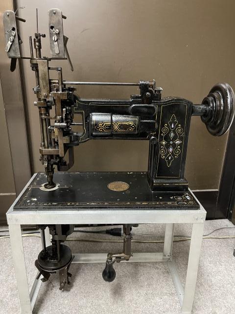 新作揃え SINGER 114W103 ハンドル刺繍ミシン ハンドル刺繍ミシン