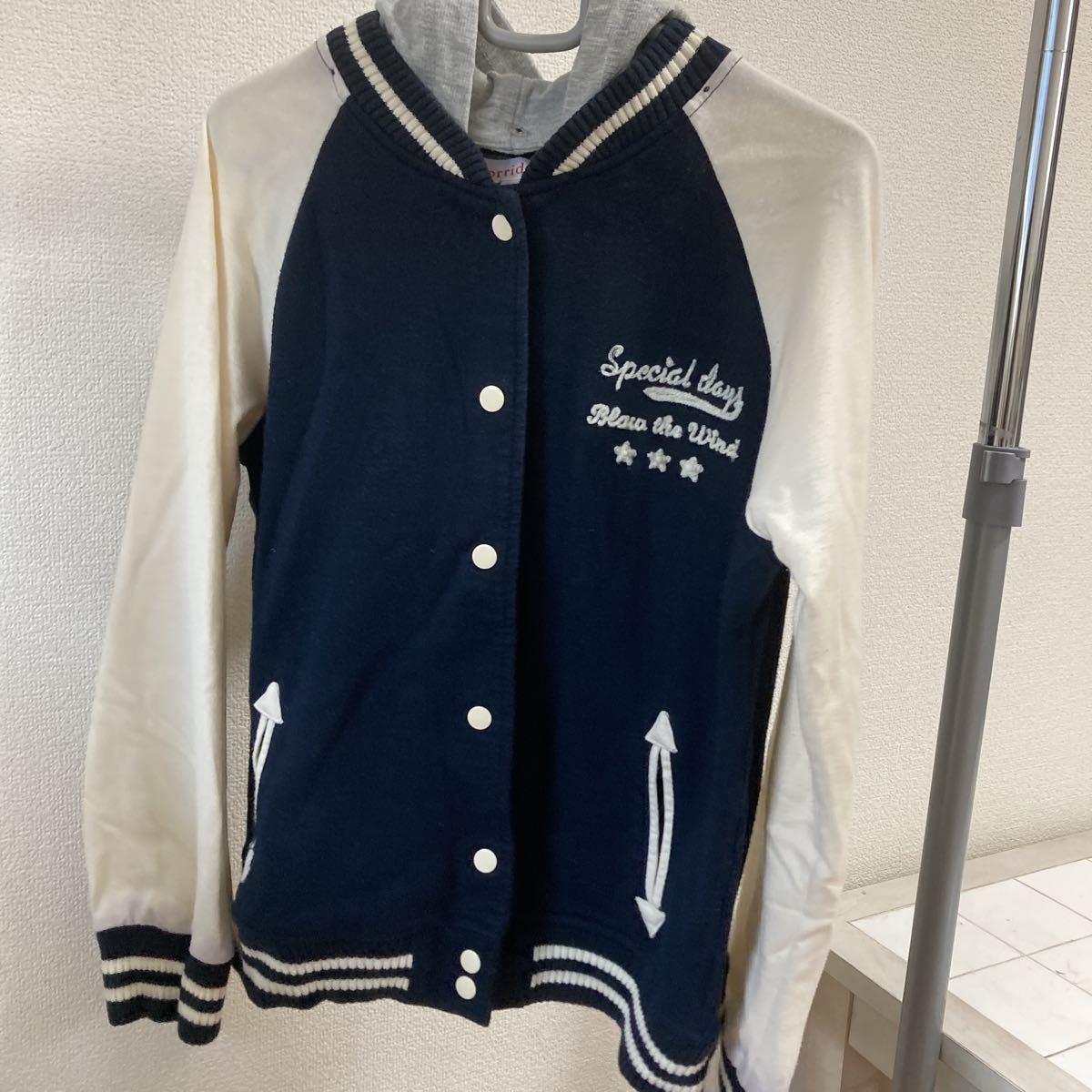 ヤフオク! -「ニットスタジャン」の落札相場・落札価格