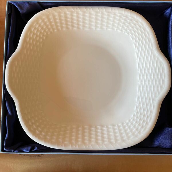 WEDGWOOD NANTUCKET B&Bプレートホワイト系　26cm/23.5cm/2.5cm