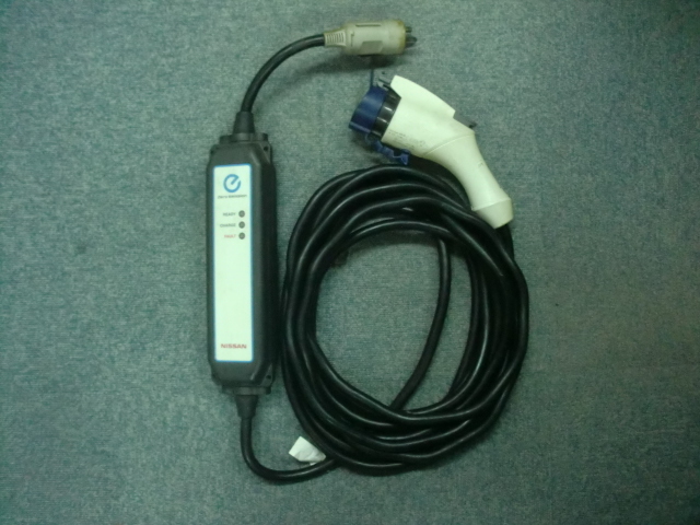 ヤフオク! -日産 リーフ 充電ケーブルの中古品・新品・未使用品一覧