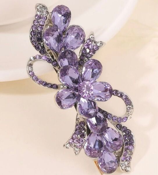 【新品未使用】ヘアクリップ 花デコレーション