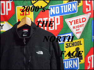 ★XL表記のざっくりとしたサイズ感で着用出来る1着★THE NORTH FACEノースフェイスフリースジャケット黒色ブラック薄手な素材感レイヤード