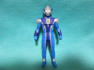 ウルトラマンヒカリ　ウルトラマン対決セット 食玩 ミニソフビ　プレイヒーロー　全高約１０ｃｍ前後