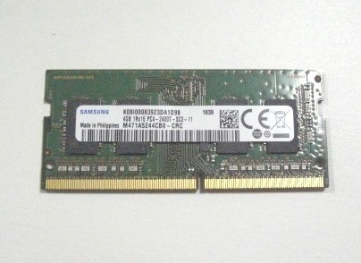 【即決・送料無料】SAMSUNG DDR4 4GB 1Rx16 PC4-2400T-SCO-11 260Pin SDRAM SO-DIMM ノート用 メモリ ①