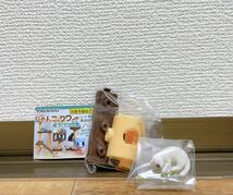 にゃんこのタワー　猫と子猫と時々ハウス　⑩トンネルとブチ子猫 ガチャ　ガチャガチャ　猫　フィギュア　ミニチュア　ネコ_画像1