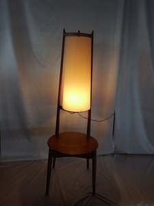 ■展示品！コスガ椅子型照明　フロアランプ　ラグジュアリー照明　　W53.5×D53.5×H160.5　直接引取限定！（K3.31W調)