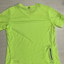 NIKE ナイキ ロゴプリントTシャツ 半袖 DRI-FIT ランニング メンズ　ドライフィット トレーニングウェア_画像4