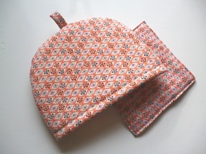  kimono remake # tea cozy . mat # tea cozy * wool, small flower 