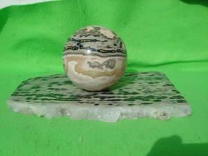 年末価格■珍品■　オーシャンジャスパー原石（水晶付き厚板＋大型９０ｍｍ球）　マダガスカル産（貴重・美品）