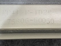 新車外し!ランドクルーザー/ランクル/プラド 150系/TRJ150W/GDJ/GRJ/150W/151W 純正 左 サイドステップ 75806-60050 パール 070(127686)_画像8