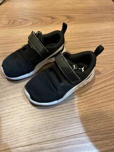 PUMA プーマ　kids キッズ　子供　シューズ　スニーカー