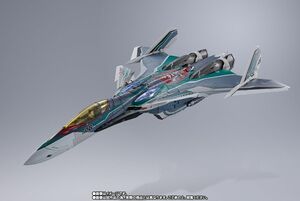 輸送箱未開封DX超合金劇場版 VF-31AX カイロスプラス(ボーグ・コンファールト機)