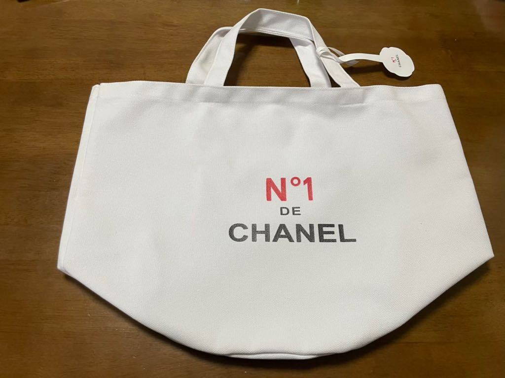 ヤフオク! -シャネル ノベルティ バッグの中古品・新品・未使用品一覧