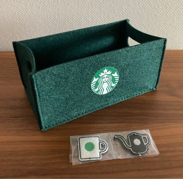 ★新品・未使用★STARBUCKS スタバ ホリデー フェルトボックス 1個＆ワッペン 2個（ケトル・マグ）★