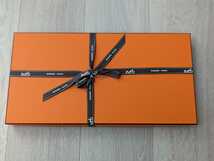 新品★希少価値日本完売品箱あり★エルメス★人気柄HERMES カシシル カレジェアン 《朝の散歩》La Promenade du Matin Bandana shawl_画像5