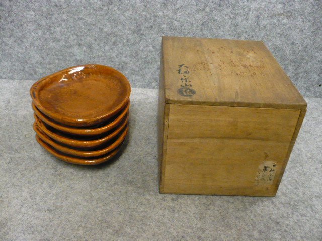 楽焼 皿の値段と価格推移は?|67件の売買データから楽焼 皿の価値が