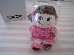  приз избранные товары * Fujiya конфеты платье Peko-chan мягкая игрушка кукла * не продается 
