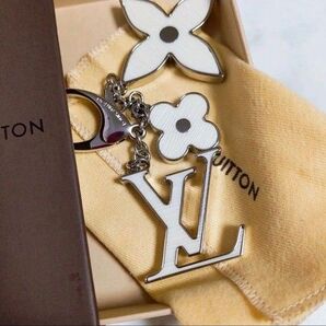 VUITTON キーホルダー キーリング