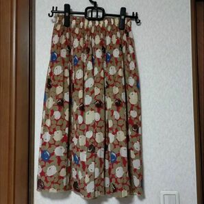 二葉　花柄ロングスカート