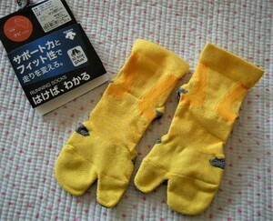 デサント　DESCENTE　3D SOX PLUS TABI　ランニングソックス　黄色　サイズ 22～24㌢　ショート丈　中級者以上対応　日本製　定価 2,530円