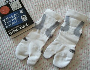  Descente DESCENTE 3D SOX PLUS TABI running exclusive use socks white color size 22~24. short middle class person and more correspondence made in Japan regular price 2530 jpy 