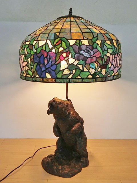 ○ Selten! Buntglas-Lampe, Antik-Bronze, Bär, Tier, Stehlampe, Blumenmuster, Blume, 3 Lichter, Nachttisch, Höhe ca. 82cm, Handwerk, Handwerk, Glashandwerk, Buntglas