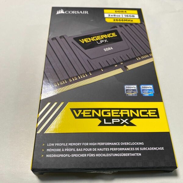 CORSAIR VENGEANCE CMK16GX4M2A2666C16