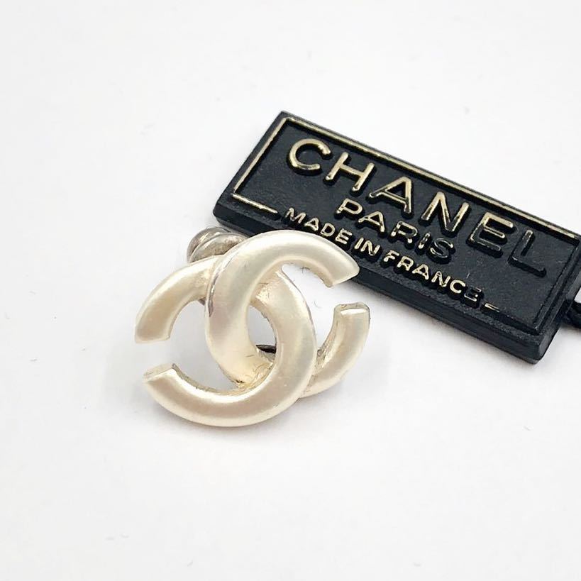 爆熱 新品 GUCCI 片耳 未使用 スタッズ CHANEL ピアス BOY C22P