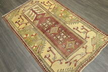 草木染めの色合いが美しいアンティーク絨毯　アフガニスタン　トライバルラグ　部族絨毯　ヴィンテージ　93x145cm　＃189_画像2