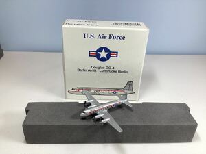 【ジャンク】1/500 DC-4 アメリカ空軍 ベルリン空輸作戦 USAF Berlin Airlift Luftbrucke Berlin【送料無料】