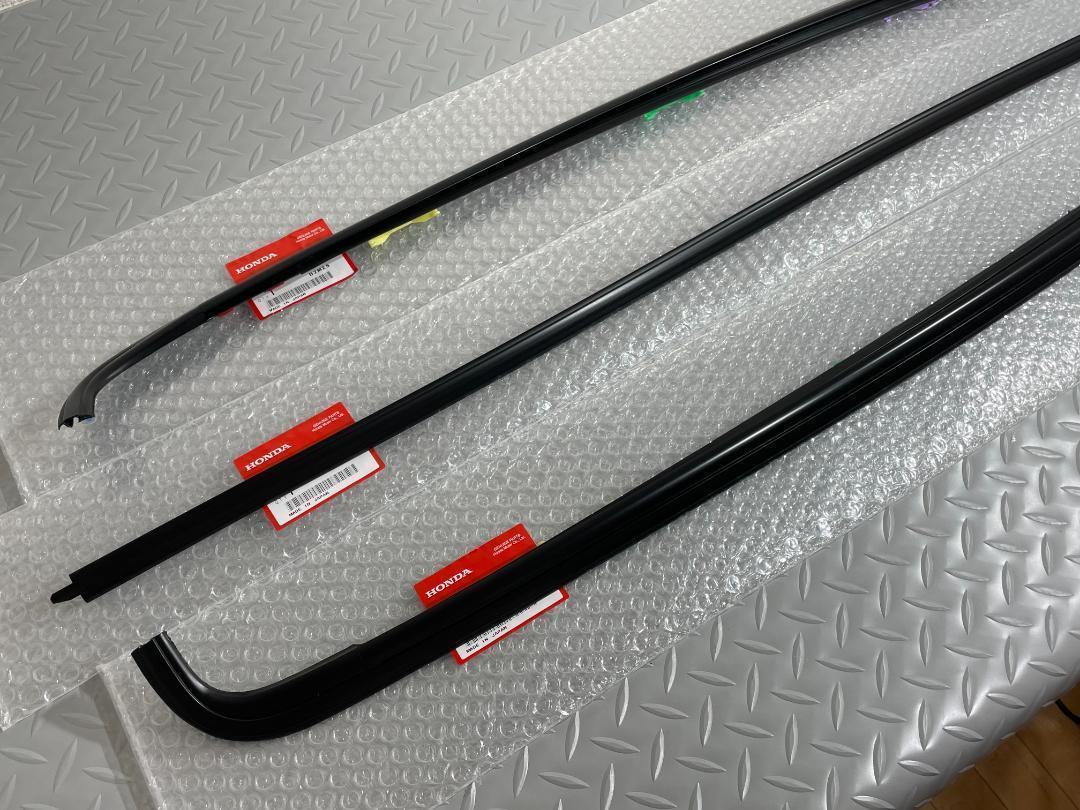 新品未使用】ホンダ シビック シビッククーペ ガラスモール 左右セット 新品未使用】ホンダ シビック シビッククーペ ガラスモール 左右セット