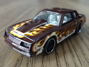 HW Hot WHeeLS '86 CHEVROLET Monte Carlo SS ホットウィール シボレー モンテカルロ ミニカー ミニチュアカー Toy Car Miniature