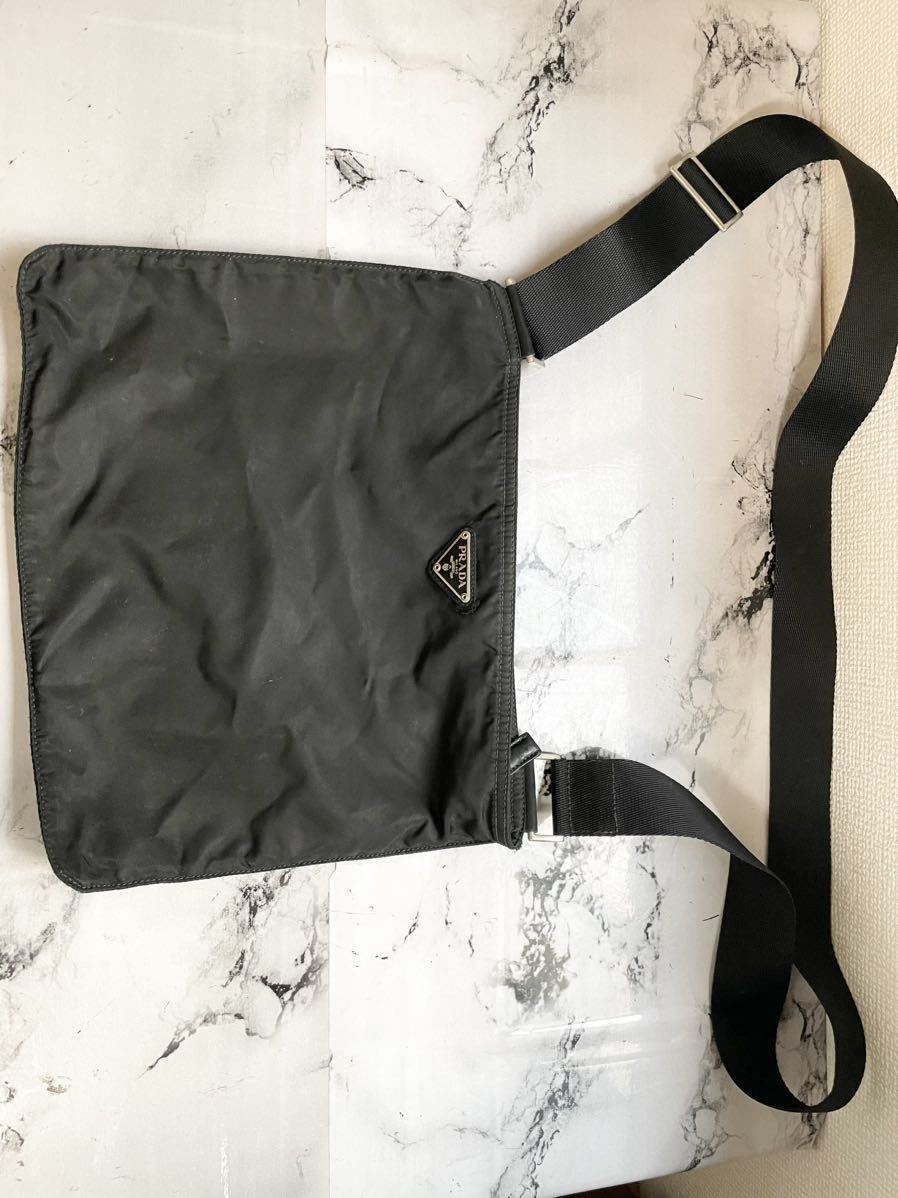 prada トートバッグ メンズの値段と価格推移は?|306件の売買情報を ...