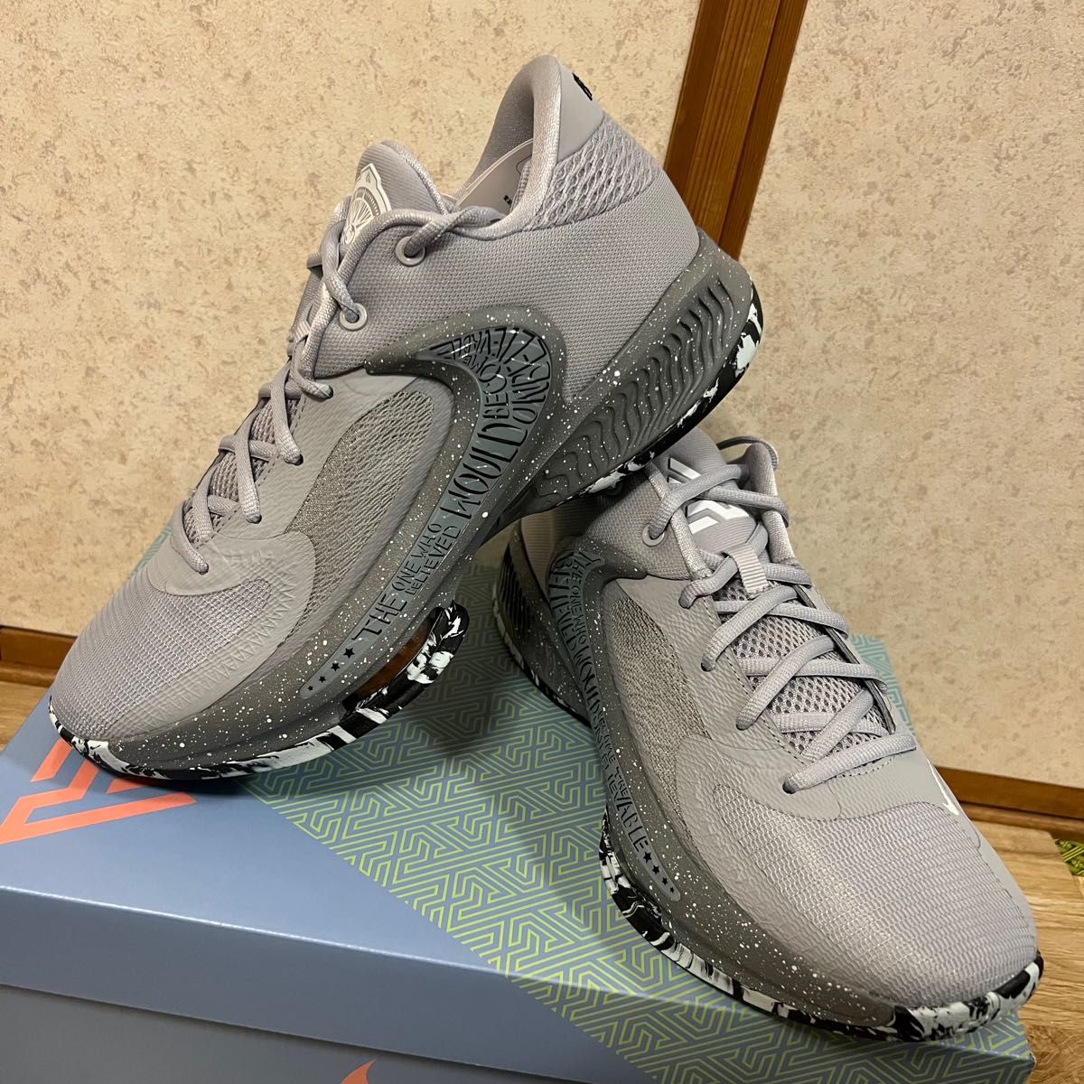 SNEAKER FREAK パーカー スニーカーフリーク|PayPayフリマ SNEAKER FREAK パーカー スニーカーフリーク|PayPayフリマ