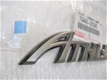 ★希少 アスリート ATHLETE クラウン CROWN 新品 トヨタ 75443-30390 JZS171? JZS173? 17系? ロゴ グレード ガンメタエンブレム 1点 旧車3_画像3