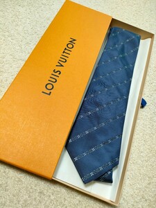  treasure discharge beautiful goods unused Revell Louis Vuitton necktie LOUISVUITTON business stripe navy monogram stylish vanity case attaching 