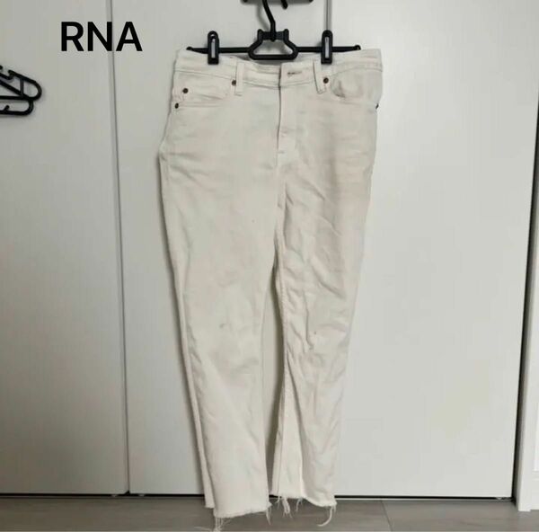 RNA ホワイト　パンツ