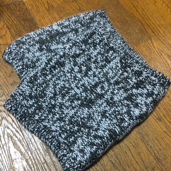 手編みのスヌード