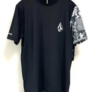 VOLCOM ボルコム A9112202BLK② メンズ Lサイズ 半袖ラッシュガード サーフTシャツ ブラック色 日焼け対策 ヴォルコム 新品 即決 送料無料の画像1