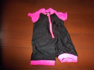新品　ベビー　キッズ　スイムウェア　水着　つなぎ　黒×ピンク　サイズ70　水泳　プール　クリックポスト発送可　切手可　