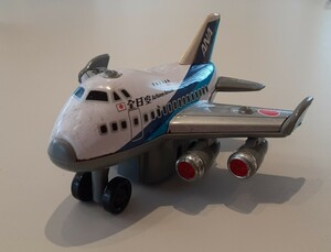 【ジャンク品】ANA ジャンボジェット機 おもちゃ 置物 飾り 全日空 ジャンボ 全日本空輸 雑貨 コレクション