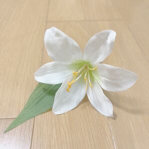 髪飾り ユリ ゆり 百合 ①