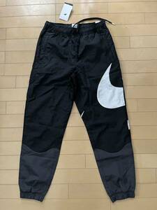 NIKE パンツ M ジャージ PANTS Swoosh スウッシュ ナイキ 直営店購入 新品 正規品 送料無料 トレーニングパンツ 黒 K ロゴパンツ