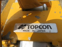  TOPCON　トプコン 測量機用三脚　水平器　伸縮脚 長さ　100～166ｃｍ程 ◎現状品_画像4