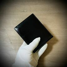 高級感のある オイルレザー メンズ財布 二つ折り 財布 折財布 カード１１枚収納 大容量 ブラック 黒 コンパクト 艶 送料無料_画像2