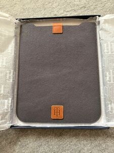 非売品　新品　箱入り　　　　　　　　　　　　TOMMY HILFIGER iPadケース　 