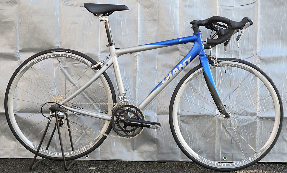 タイヤ新品!GIANT OCR3 超軽量 ロードバイク 24速 アルミ44サイズ